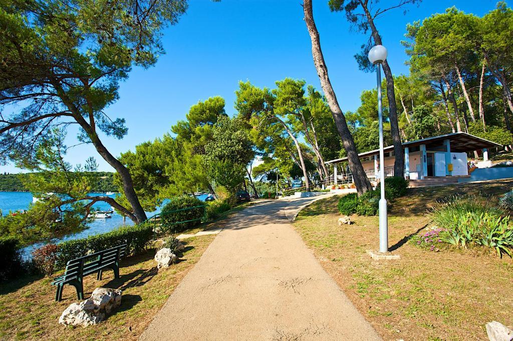Arena Indije Mobile Homes Banjole Exterior foto