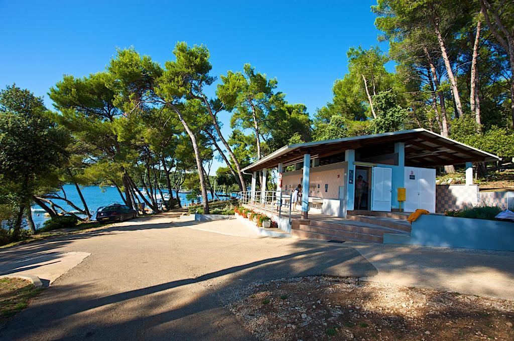 Arena Indije Mobile Homes Banjole Exterior foto