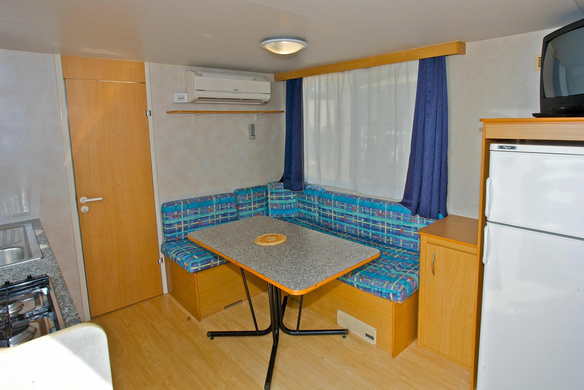 Arena Indije Mobile Homes Banjole Exterior foto